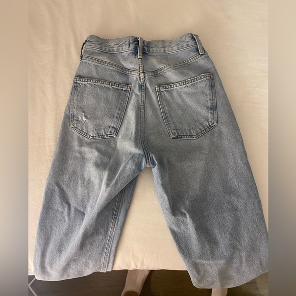 Agolde 90s Mid Rise Loose Fit Jeans in ‘Captured’ - Picture 3 of 4